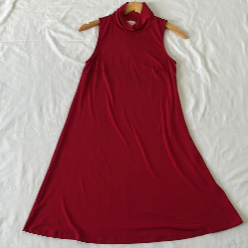🌷Julie Brown dress Burgundy color turtleneck - Picture 8 of 9